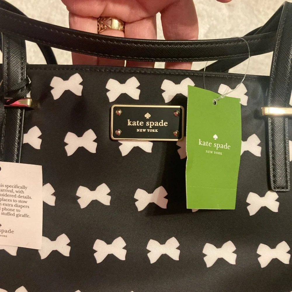 Kate Spade Black and Cream Margareta baby bag/ Wilson Road Bow design NWT